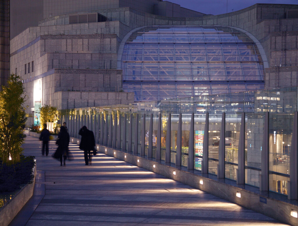 Caretta Shiodome_1